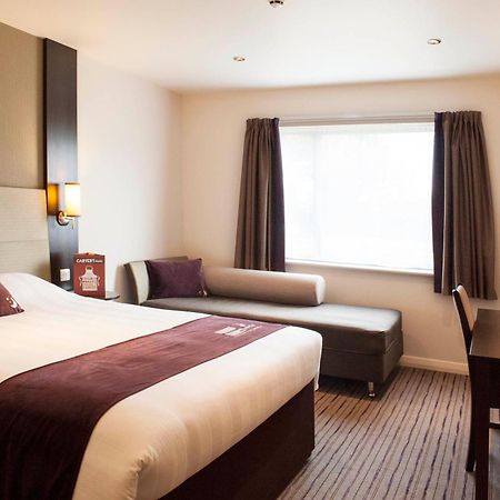 Premier Inn Birmingham City Centre Broad Street Ngoại thất bức ảnh