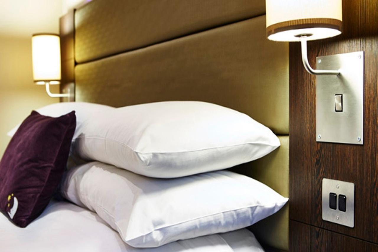 Premier Inn Birmingham City Centre Broad Street Ngoại thất bức ảnh