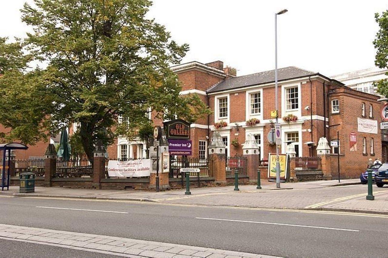 Premier Inn Birmingham City Centre Broad Street Ngoại thất bức ảnh