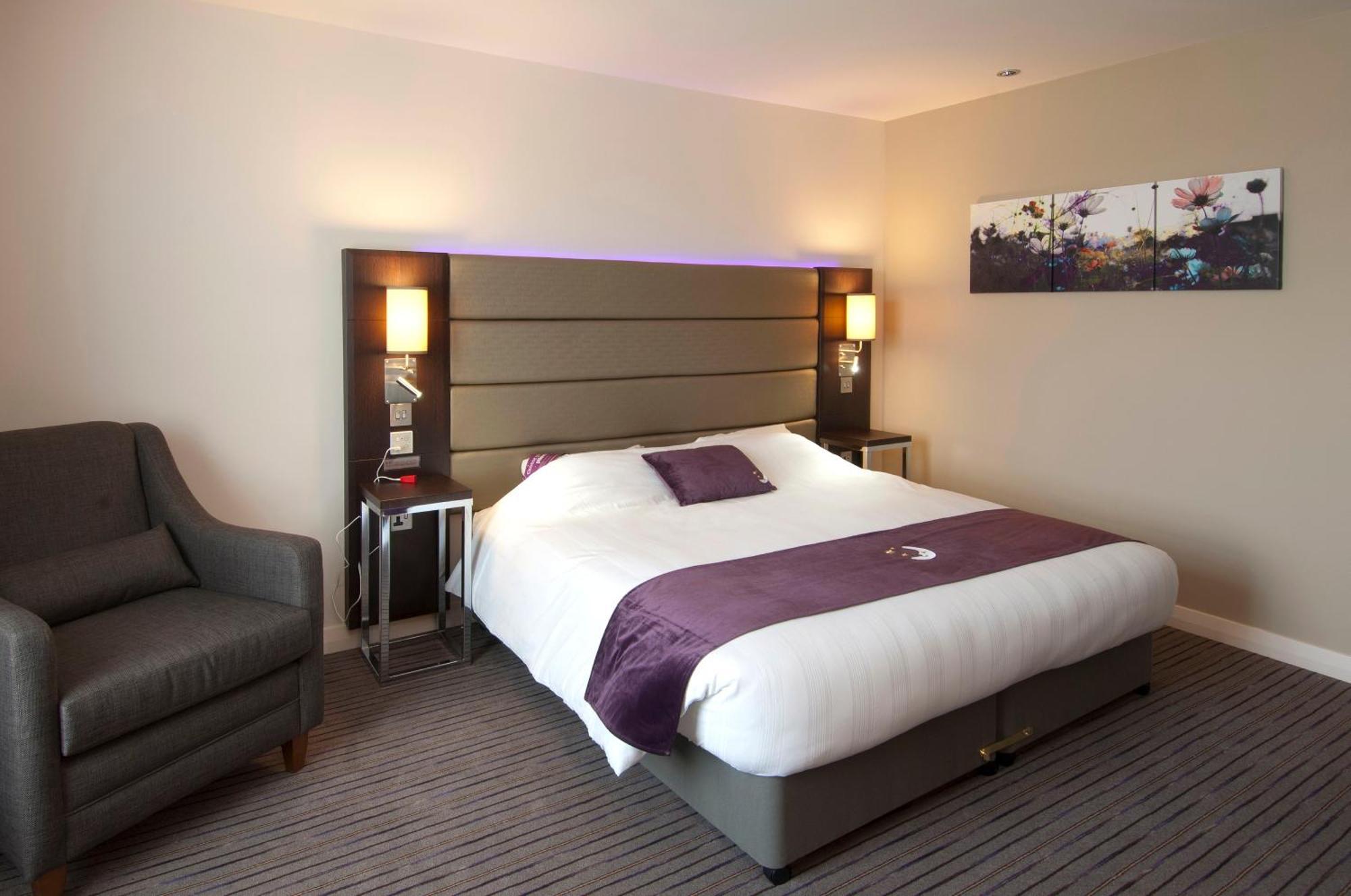Premier Inn Birmingham City Centre Broad Street Ngoại thất bức ảnh